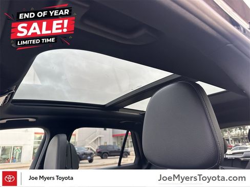 Used 2024 Mercedes-Benz GLC 300 image 19