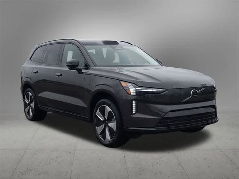 New 2025 Volvo EX90 Plus image 8