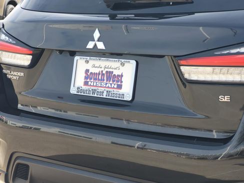 Used 2021 Mitsubishi Outlander Sport SE image 12