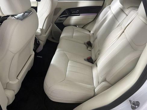 Used 2025 Land Rover Range Rover SE AWD/4WD image 38