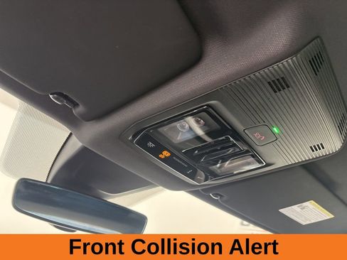 Used 2025 Volkswagen Atlas Cross Sport SEL Premium R-Line image 17