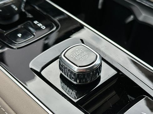 New 2026 Volvo XC90 T8 Plus AWD/4WD image 22