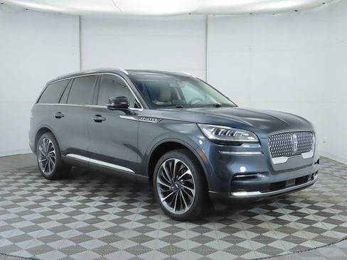 Used 2022 Lincoln Aviator Reserve w/ Equipment Group 201A image 3
