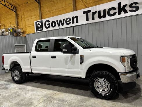 Used 2021 Ford F250 XL w/ Power Equipment Group AWD/4WD image 3