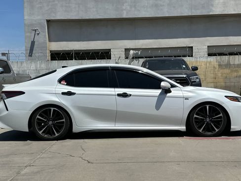 Used 2021 Toyota Camry XSE FWD image 9