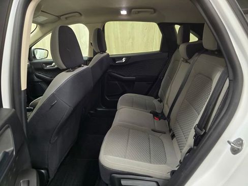 Used 2020 Ford Escape SE image 25