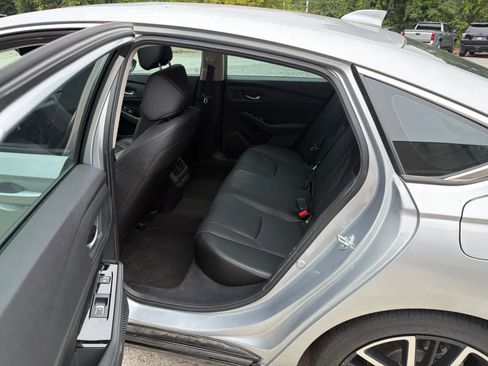 Used 2024 Honda Accord Touring image 17