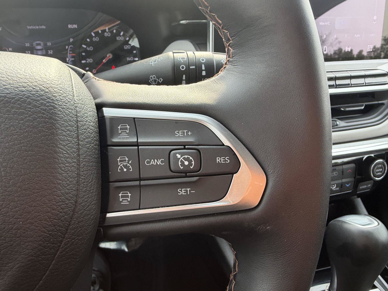 Used 2022 Jeep Compass Limited AWD/4WD image 13