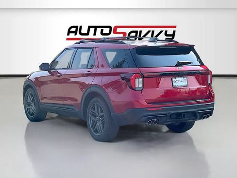 Used 2025 Ford Explorer ST AWD/4WD image 5