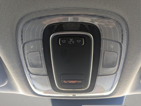 Used 2024 Hyundai Elantra SE FWD image 27