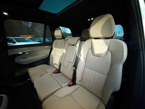 New 2026 Volvo XC90 B6 Plus w/ Protection Package Premier AWD/4WD image 25