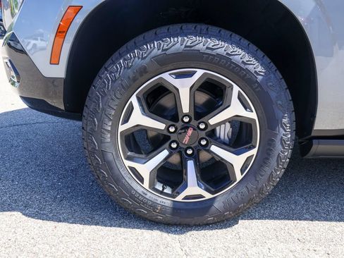 New 2026 GMC Yukon AT4 w/ AT4 Premium Plus Package AWD/4WD image 41