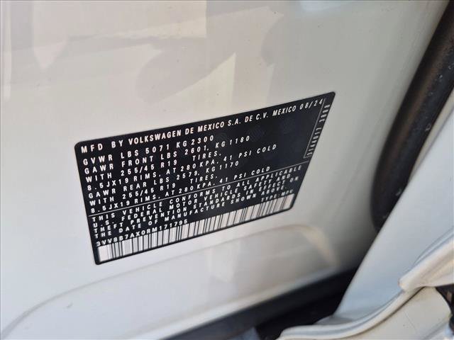 Used 2024 Volkswagen Tiguan SE R-Line AWD/4WD image 24