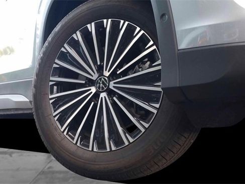 New 2025 Volkswagen Tiguan S image 3