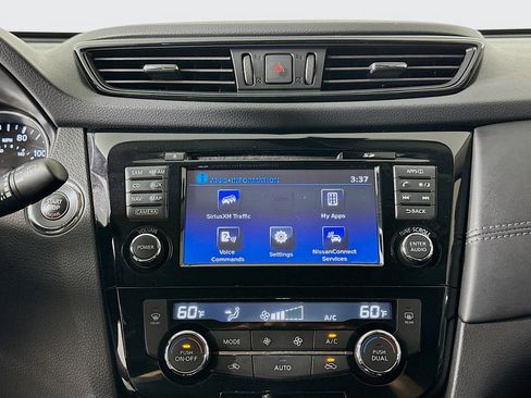 Used 2017 Nissan Rogue SL w/ SL Premium Package image 24