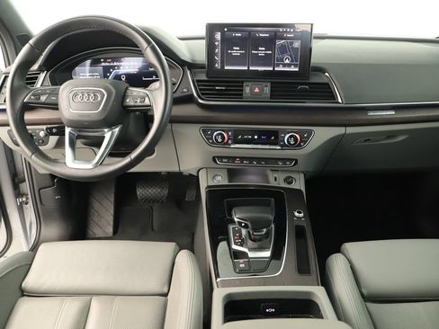 Certified 2022 Audi Q5 2.0T Prestige w/ Prestige Package AWD/4WD image 18