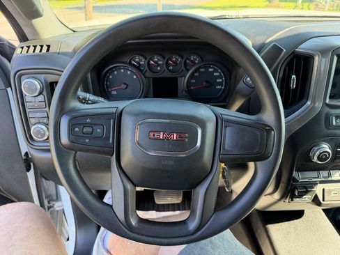 Used 2020 GMC Sierra 2500 4x4 Crew Cab w/ Convenience Package image 25