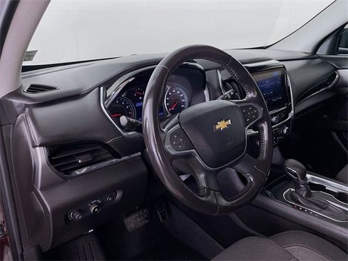 Certified 2021 Chevrolet Traverse LT w/ LPO, Blackout Package image 12