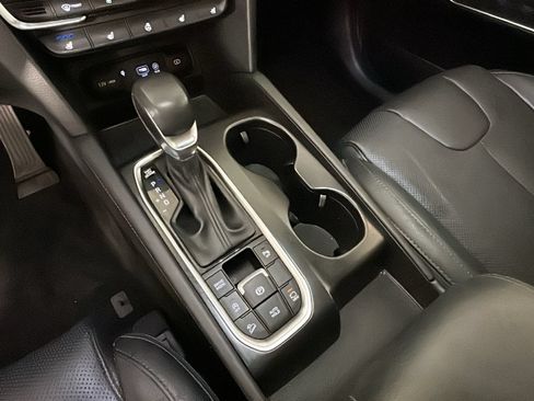 Used 2019 Hyundai Santa Fe AWD image 25