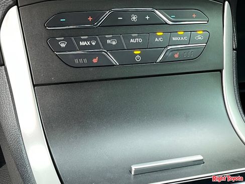Used 2020 Ford Edge ST-Line FWD image 30