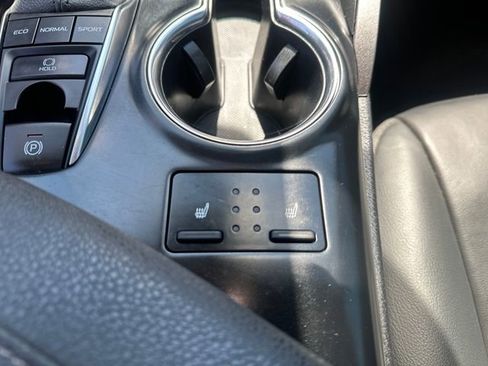 Used 2020 Toyota Camry XSE FWD image 15