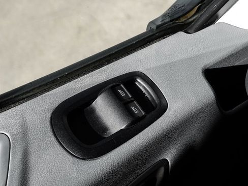 Used 2015 Ford Transit 250 148 Medium Roof image 37