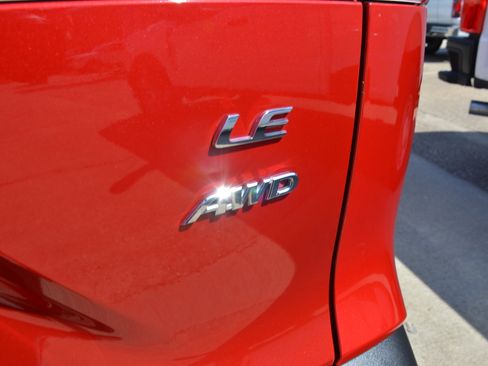 Used 2024 Toyota Corolla Cross LE image 8