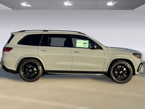 New 2026 Mercedes-Benz GLS 580 4MATIC image 7