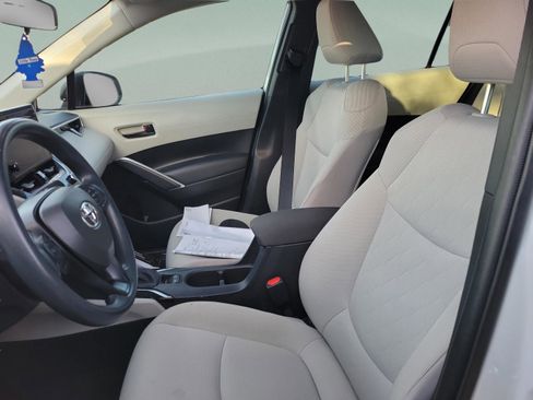 Used 2023 Toyota Corolla Cross L image 11