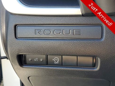 Used 2023 Nissan Rogue S FWD image 20