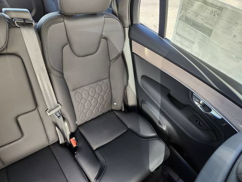Certified 2025 Volvo XC90 B5 Core w/ Climate Package AWD/4WD image 15