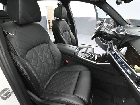 Used 2024 BMW X5 xDrive40i AWD/4WD image 48