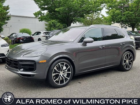 Used 2020 Porsche Cayenne Turbo AWD/4WD image 1