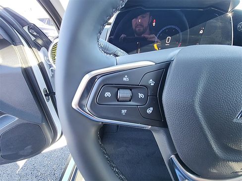 New 2026 Chevrolet Trax LT w/ Driver Confidence Package image 18