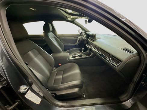 Used 2025 Honda Civic Sport image 31