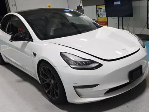 Used 2021 Tesla Model 3 Performance AWD/4WD image 2