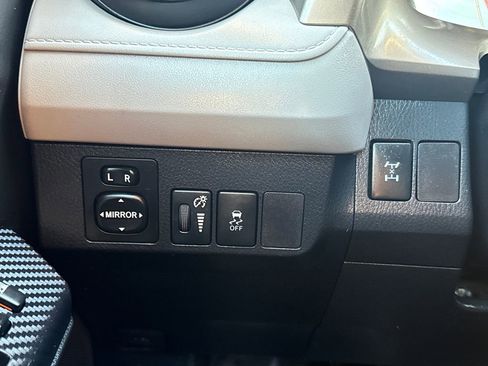 Used 2015 Toyota RAV4 LE image 30