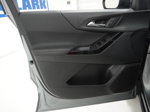 New 2026 Chevrolet Equinox LT image 12