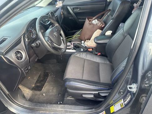 Used 2017 Toyota Corolla SE FWD image 11