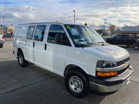 Used 2021 Chevrolet Express 2500 w/ Driver Convenience Package RWD image 2