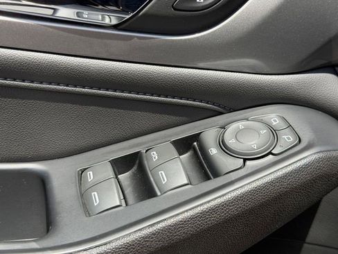 Certified 2023 Chevrolet Traverse LT FWD image 27