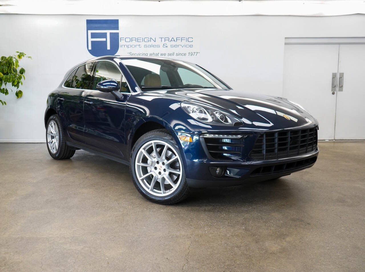 Used 2018 Porsche Macan S AWD/4WD image 3