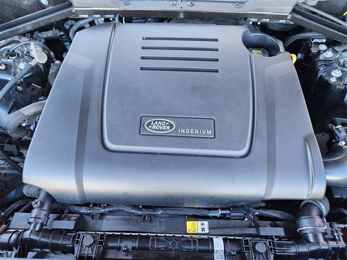 Used 2024 Land Rover Defender 110 S image 22