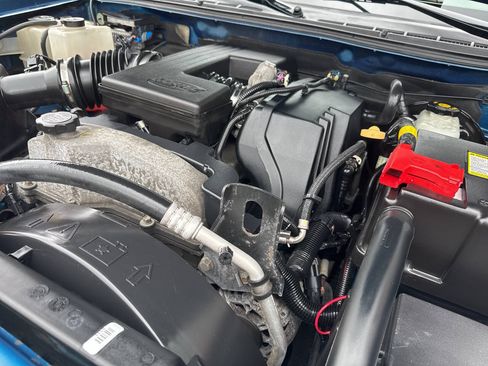 Used 2011 Chevrolet Colorado LT AWD/4WD image 11