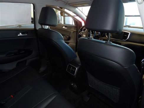 Used 2020 Kia Sportage EX image 16