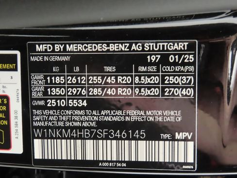 Certified 2025 Mercedes-Benz GLC 300 4MATIC image 32