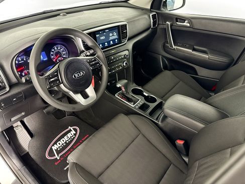 Used 2021 Kia Sportage LX AWD/4WD image 5