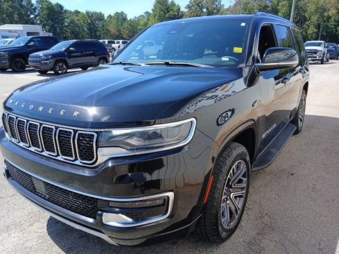 Used 2024 Jeep Wagoneer Series II AWD/4WD image 7