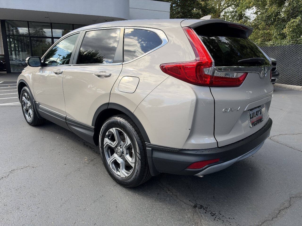 Used 2018 Honda CR-V EX image 3