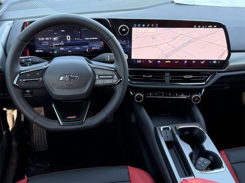 New 2026 Chevrolet Equinox EV RS image 11